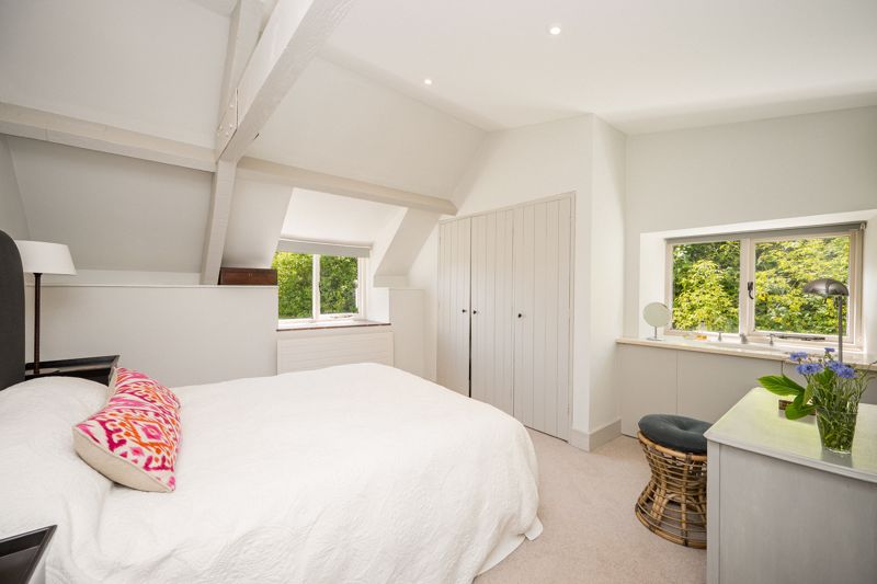 Bedroom- click for photo gallery